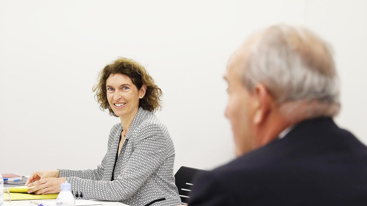 La UE vigilarà l'evolució de l'economia del país