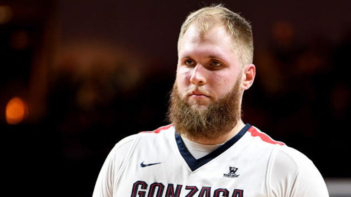 El Morabanc lliga Karnowski, Diagné i Shurna