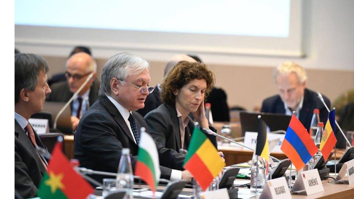 Ubach defensa un model econòmic sostenible a París