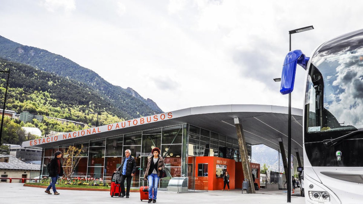 L'autobús de la Seu no preveu parar a l'Estació Nacional
