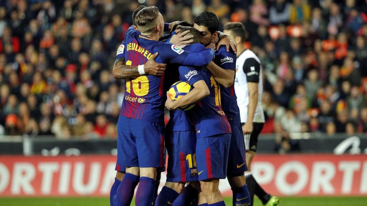 El Barça salva un punt a Mestalla