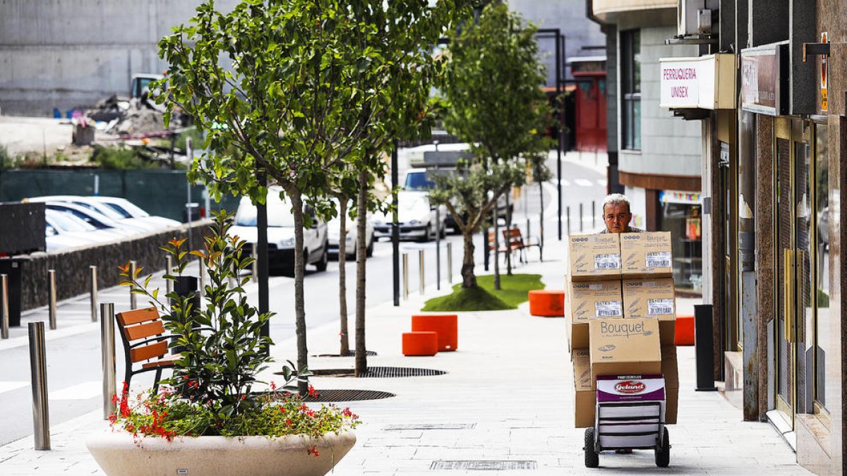 L'avinguda del Fener ja permet circular als vehicles