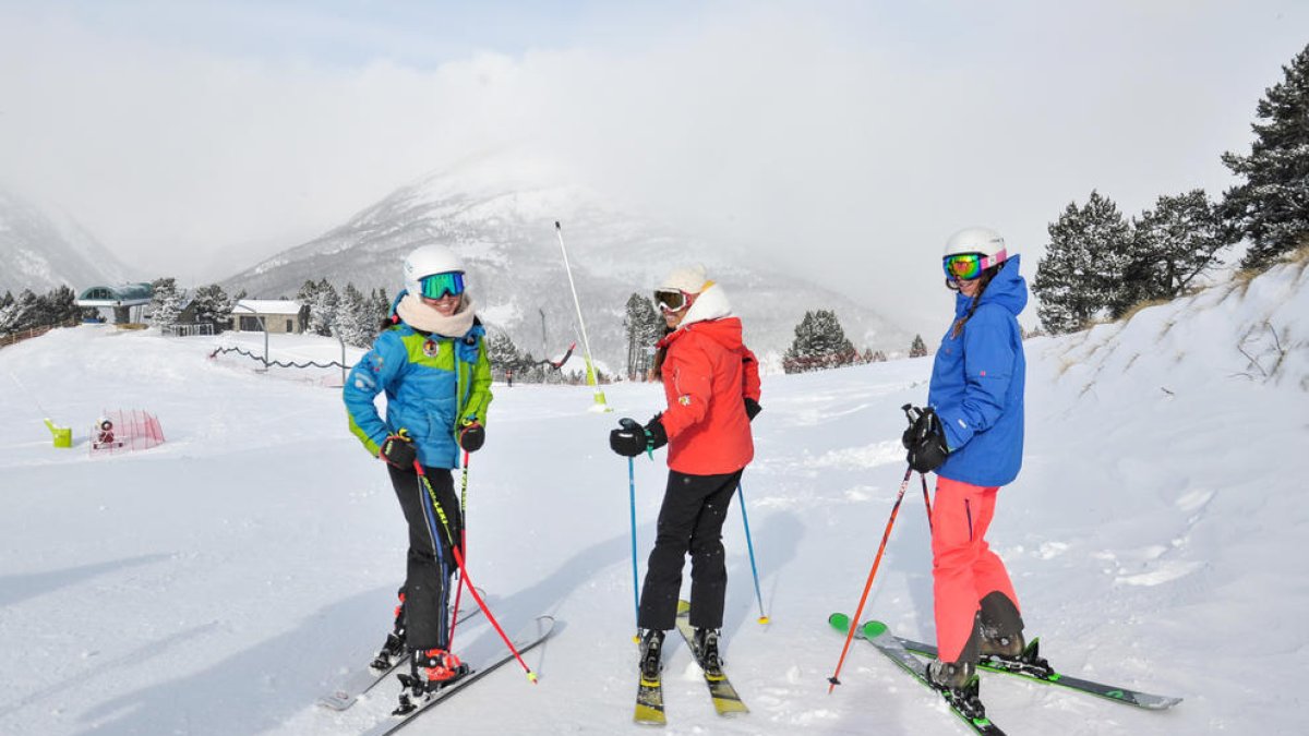 França tanca els accessos al Principat pel 
fort vent i la neu