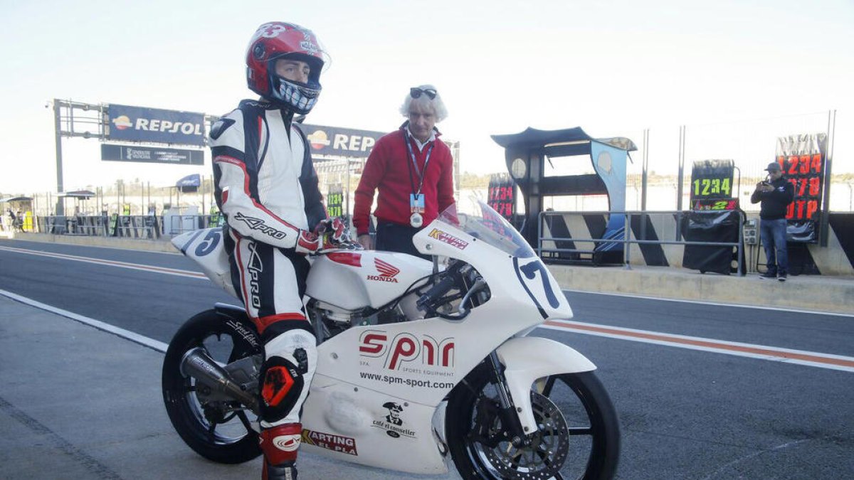 “És més difícil trobar els recursos que portar la moto”