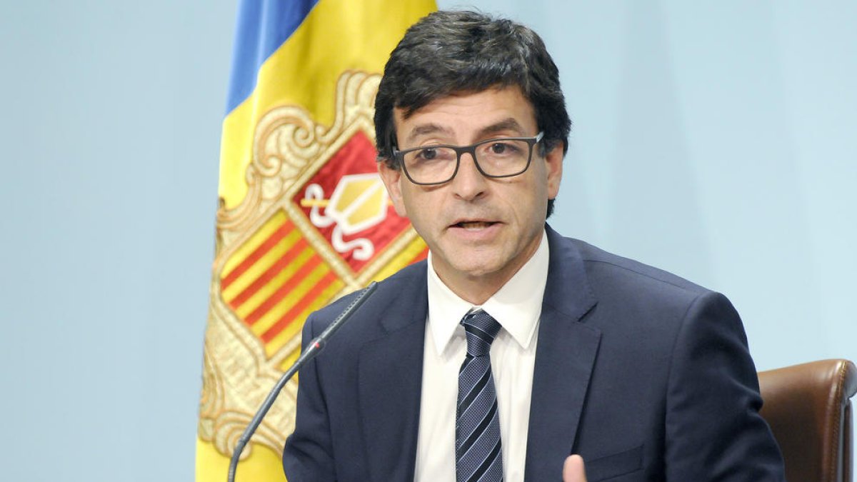 Les transferències i competències, tramitades per la via d'urgència