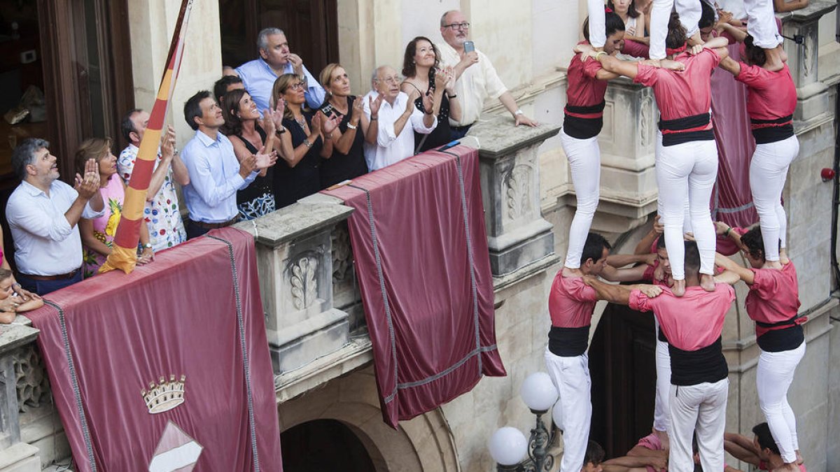 La capital i Valls ratifiquen els 50 anys d'agermanament