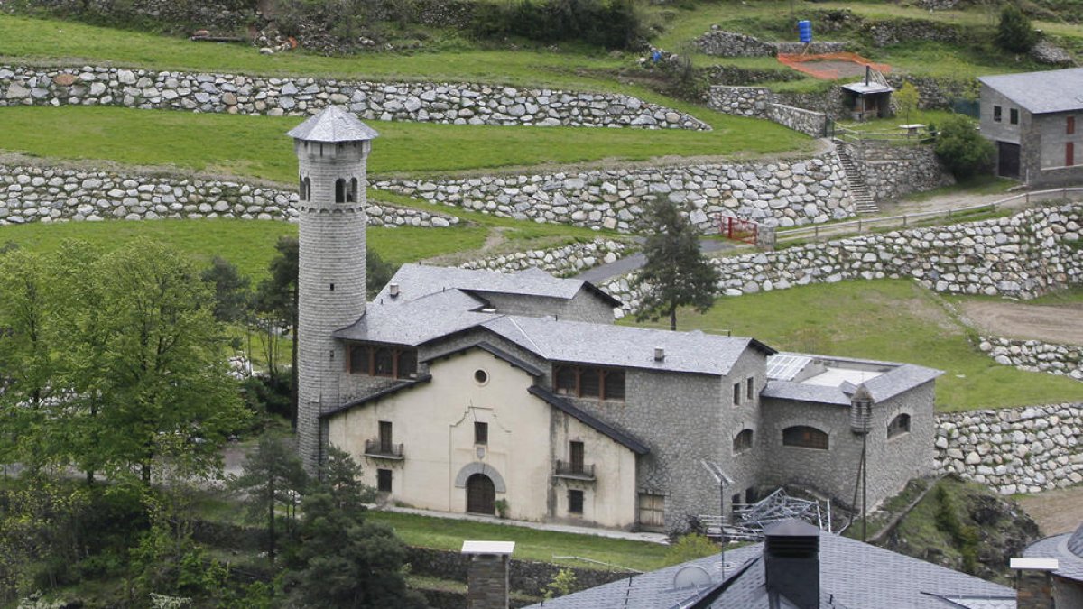 Uns 107.000 euros per a Radio Andorra i 40.000 per a Cal Ribot