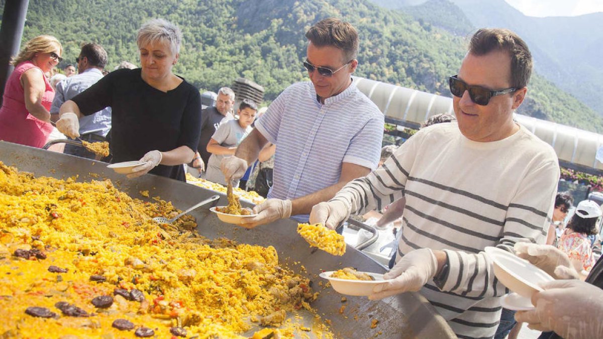 Nucli antic i places es consoliden com a escenaris de la festa major