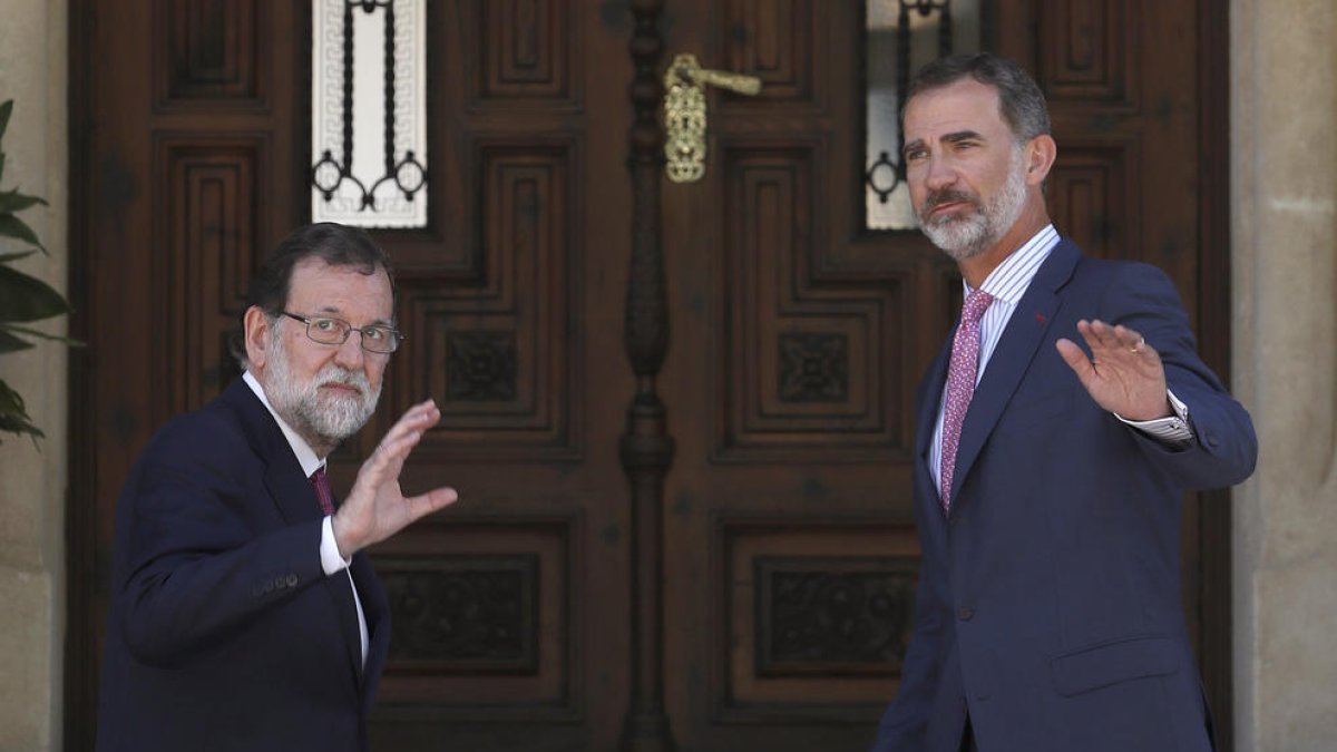 Rajoy demana bon tracte al turisme i no polititzar el conflicte del Prat