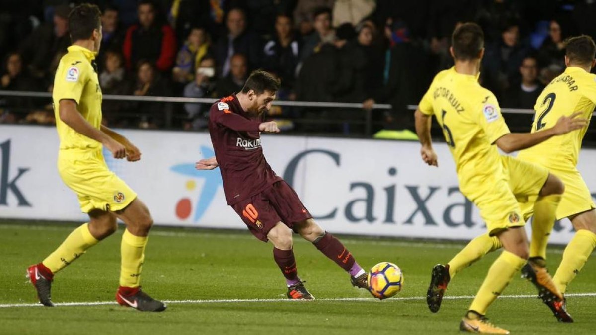 Luis Suárez i Messi sentencien el Vila-real a la segona meitat