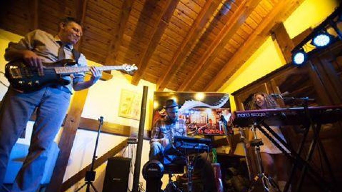 L'amenaça de pluja altera la celebració de concerts