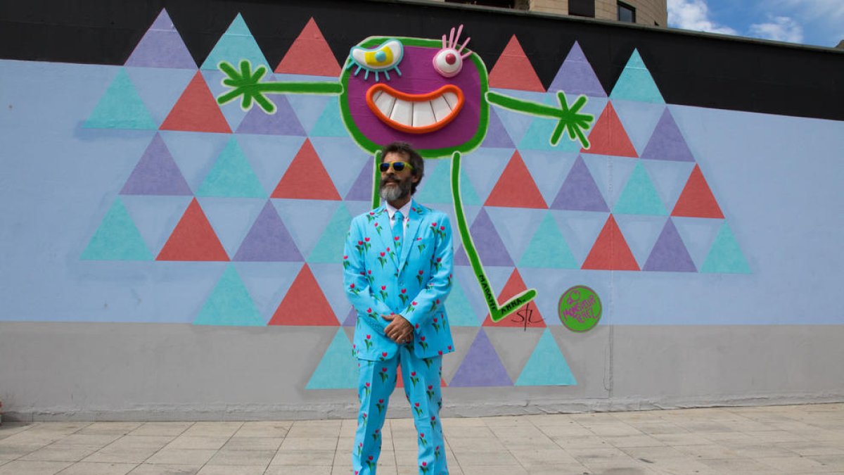 L'artista urbà Térez regala una obra al Prat del Roure