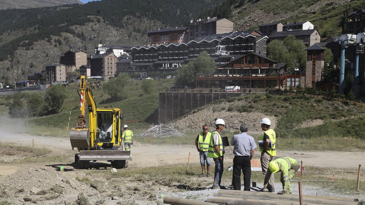 El president de la FAE explica a la FIS l'evolució de la plataforma