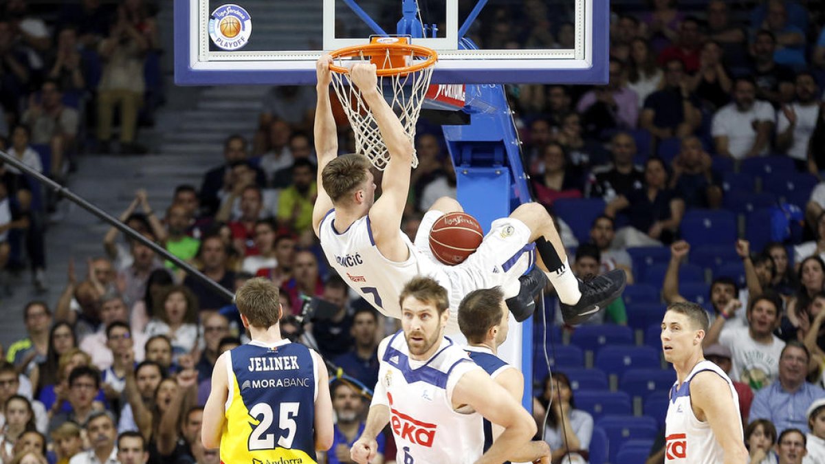 El Madrid escombra el MoraBanc en el primer partit del play-off (107-76)