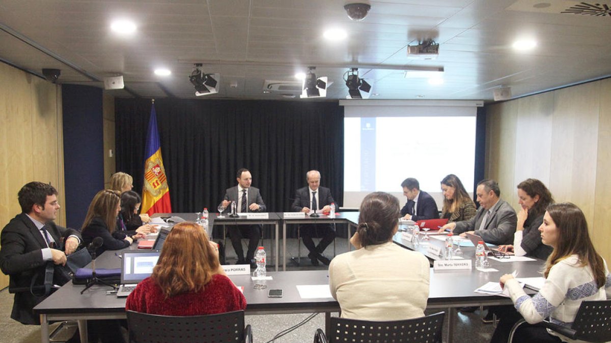 Govern activa una unitat d'atenció a maltractadors