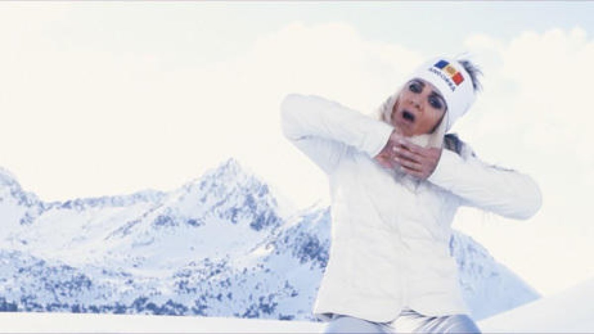 Ella és així (a la neu)