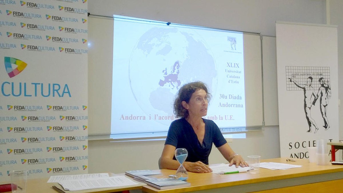 Ubach diu que la fiscalitat quedarà fora de l'acord amb la UE