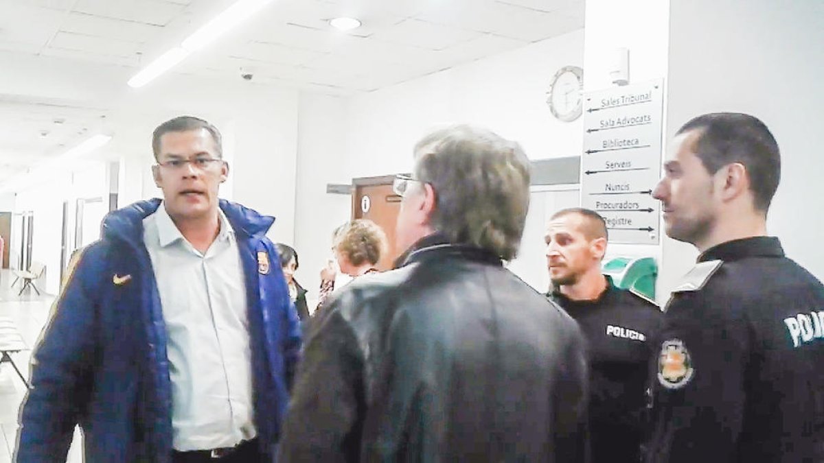 L'extradició de Janitskin es va tombar per mancances en la documentació