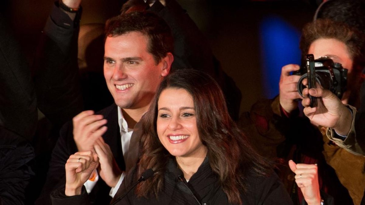 Els polítics andorrans insten a iniciar el diàleg a Catalunya