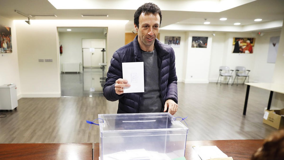 Els partits insten les forces catalanes a iniciar un diàleg per resoldre el conflicte