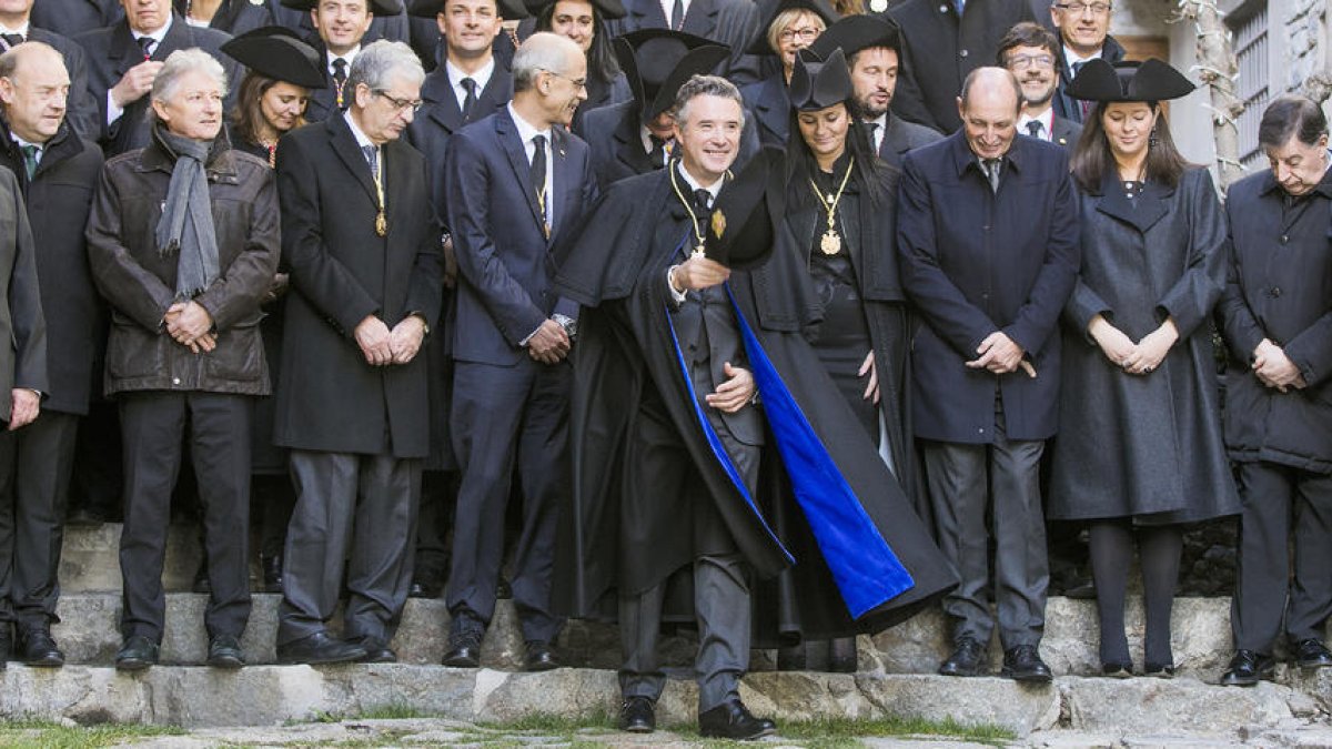 Toc d'atenció del síndic per la falta d'acord al grup mixt