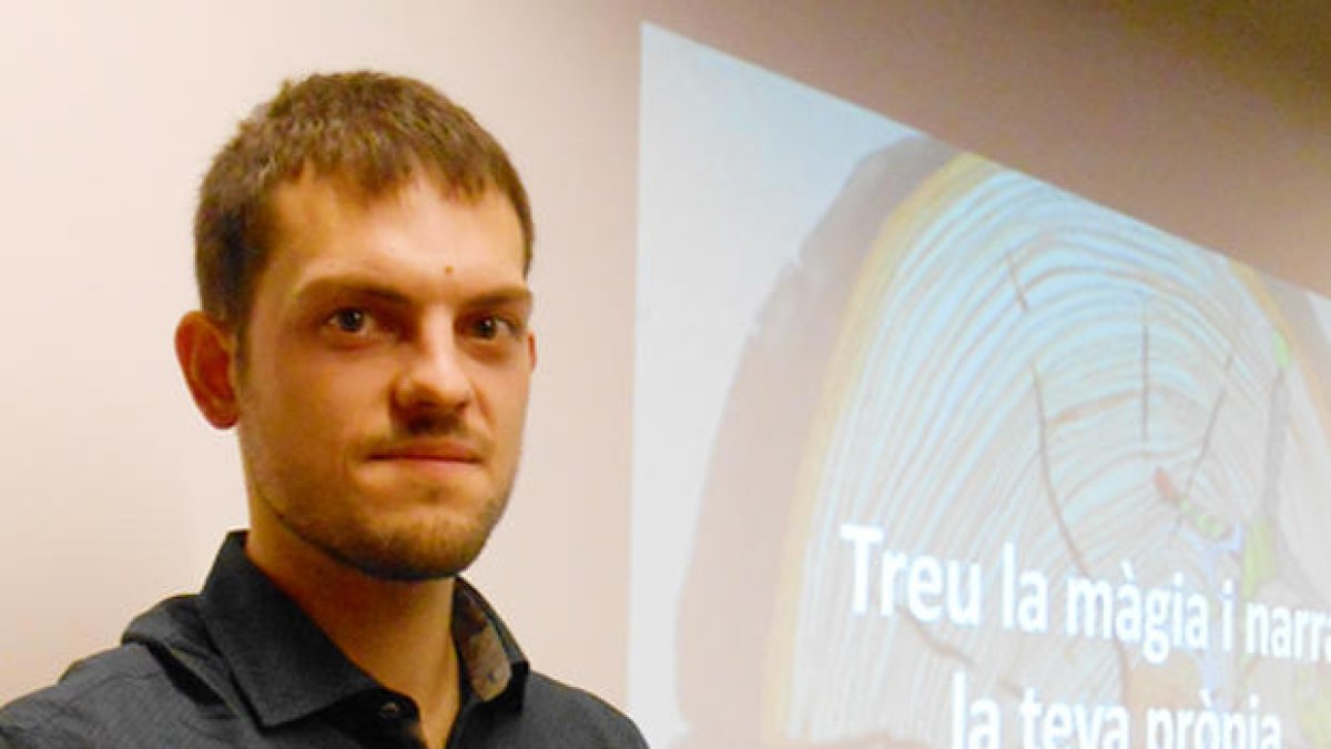 “Si escrius imitant l'estil d'un altre, seràs un mal escriptor”