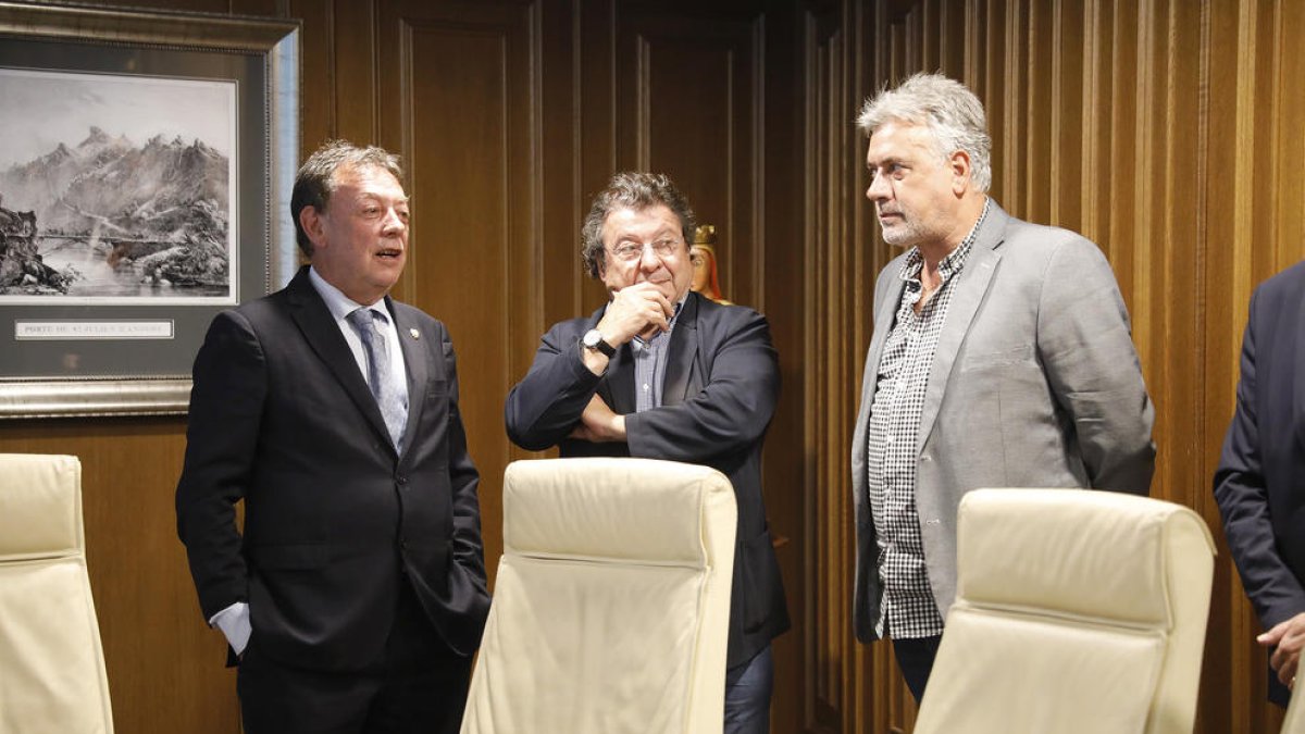 Part del comú vol que Vidal plegui com a conseller pel conflicte amb els empleats