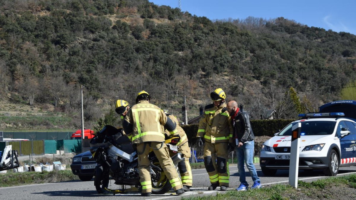 Una moto andorrana, implicada en un xoc lleu a la Seu