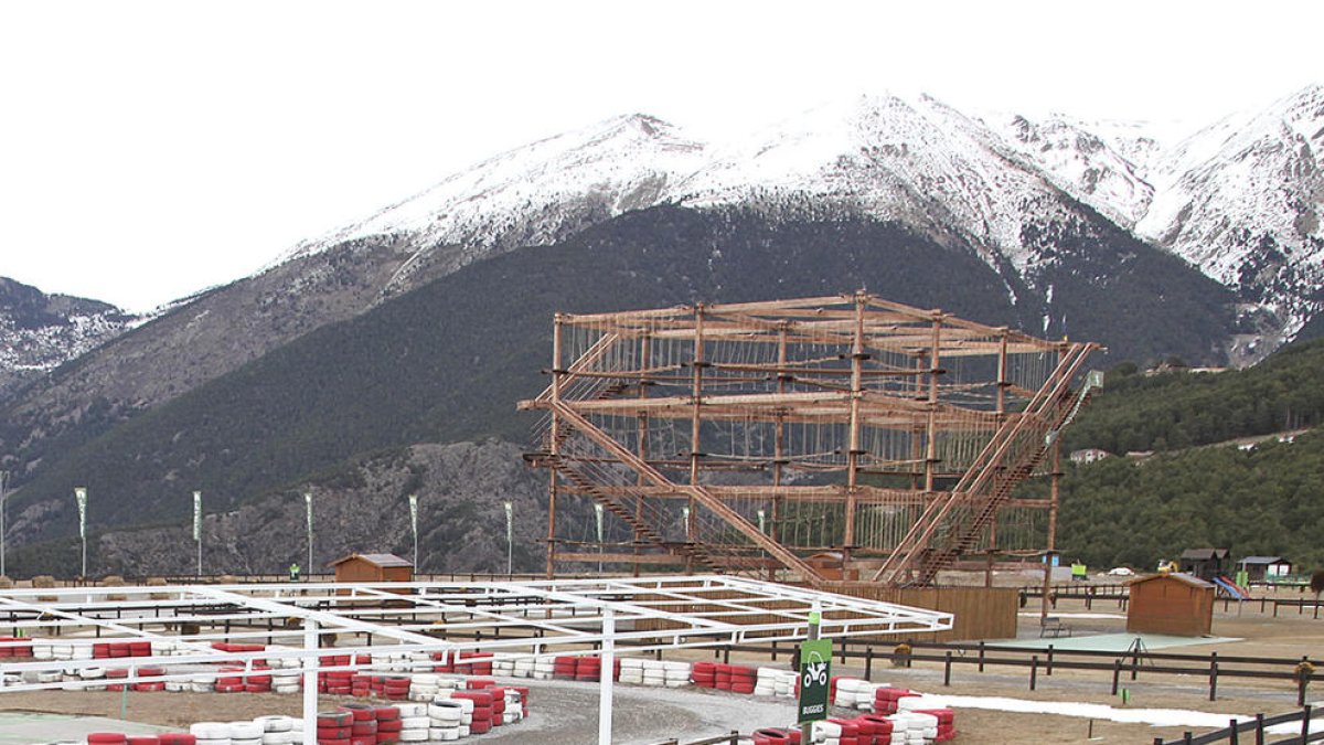 Vila aposta per més oferta a  Naturlandia per evitar comiats
