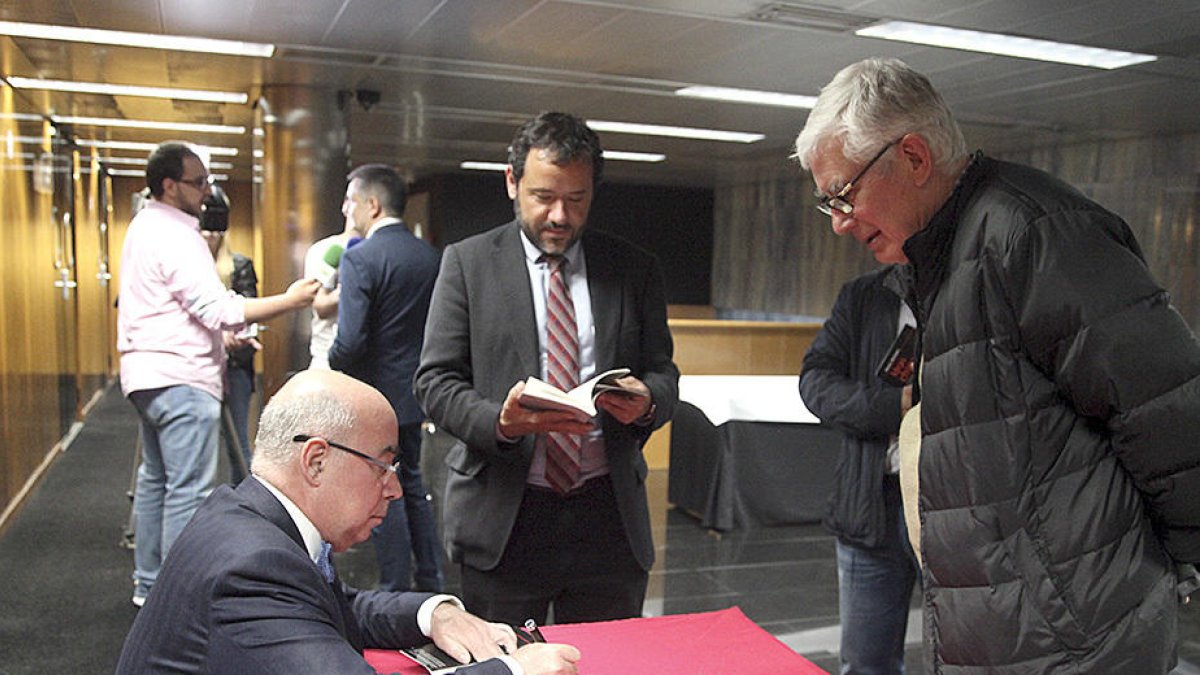 Manuel Montobbio presenta el llibre 'Ideas chinas'