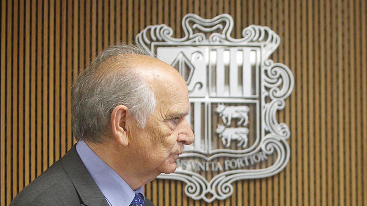 Deu anys tancada a casa