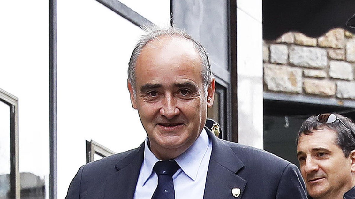 Malestar a la majoria perquè Visa sigui conseller a plena dedicació