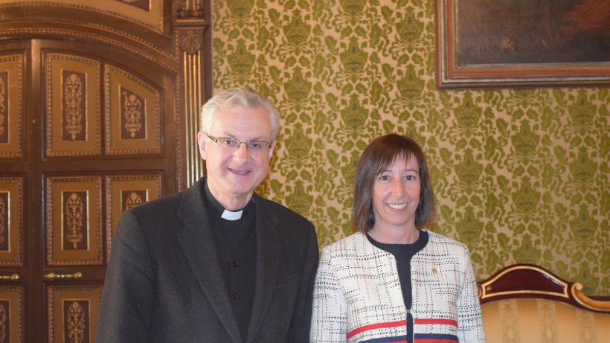 El copríncep episcopal, Joan Enric Vives, i la ministra de Funció Pública i Reforma Administrativa, Eva Descarrega