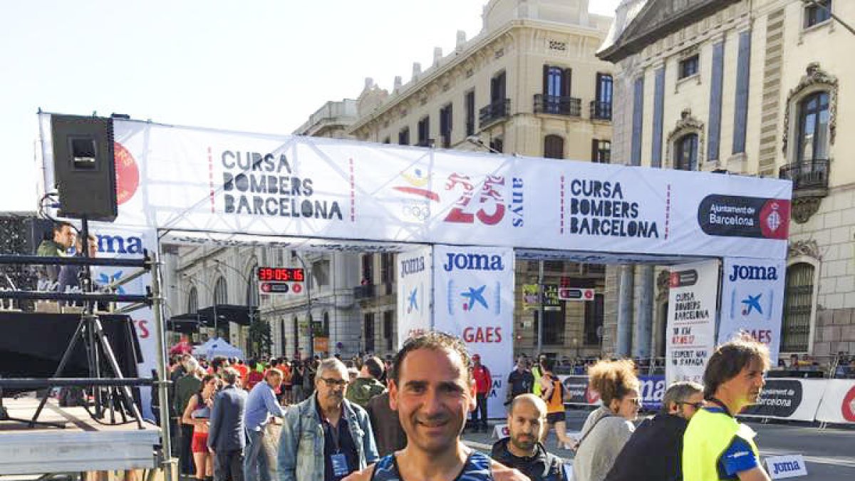 Sanza, vuitè a la Cursa dels bombers de Barcelona