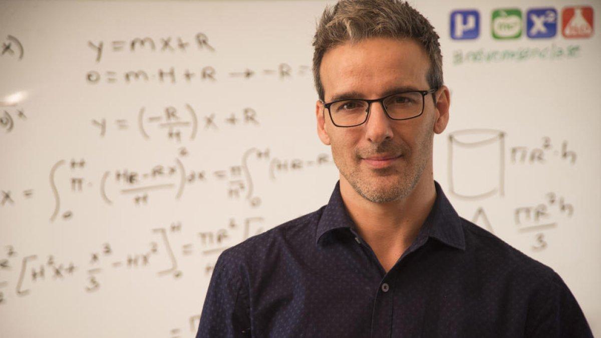“Els superherois són ideals per explicar la física”