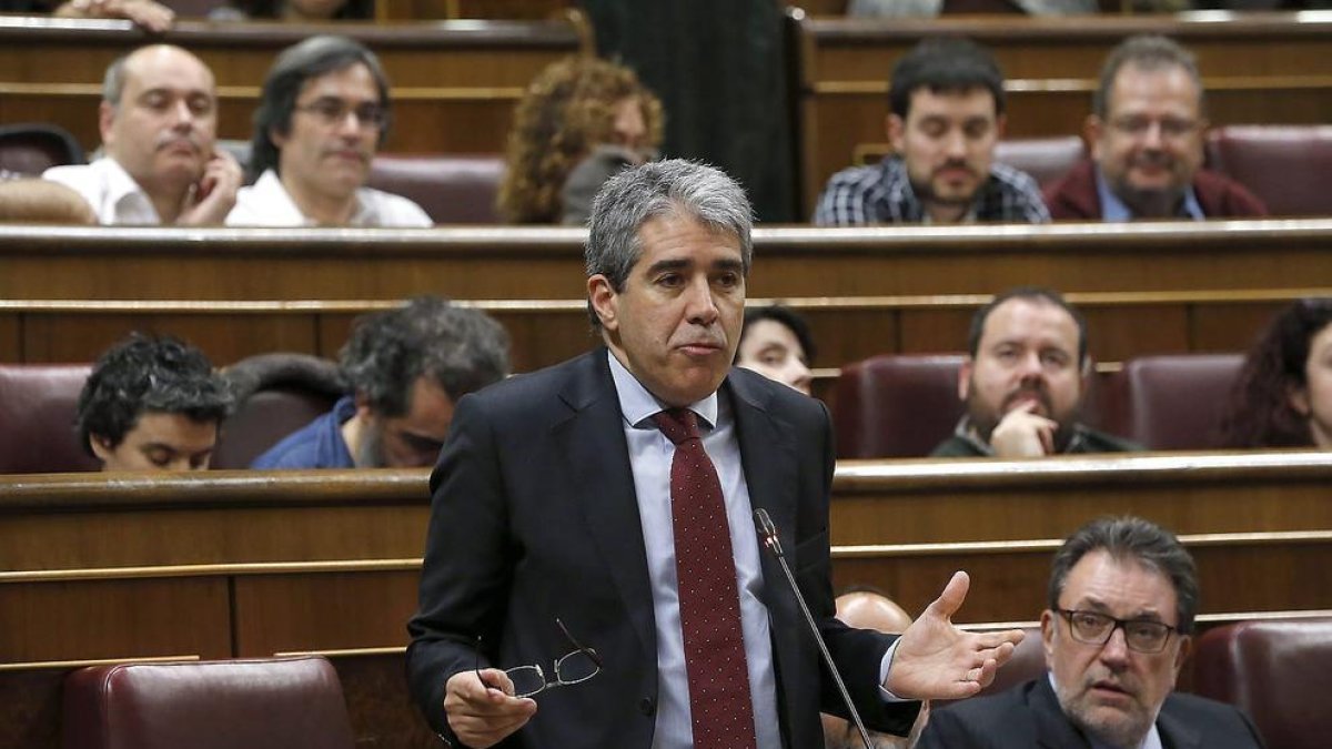 Un any i un mes d'inhabilitació per a Homs per l'organització de la consulta del 9-N