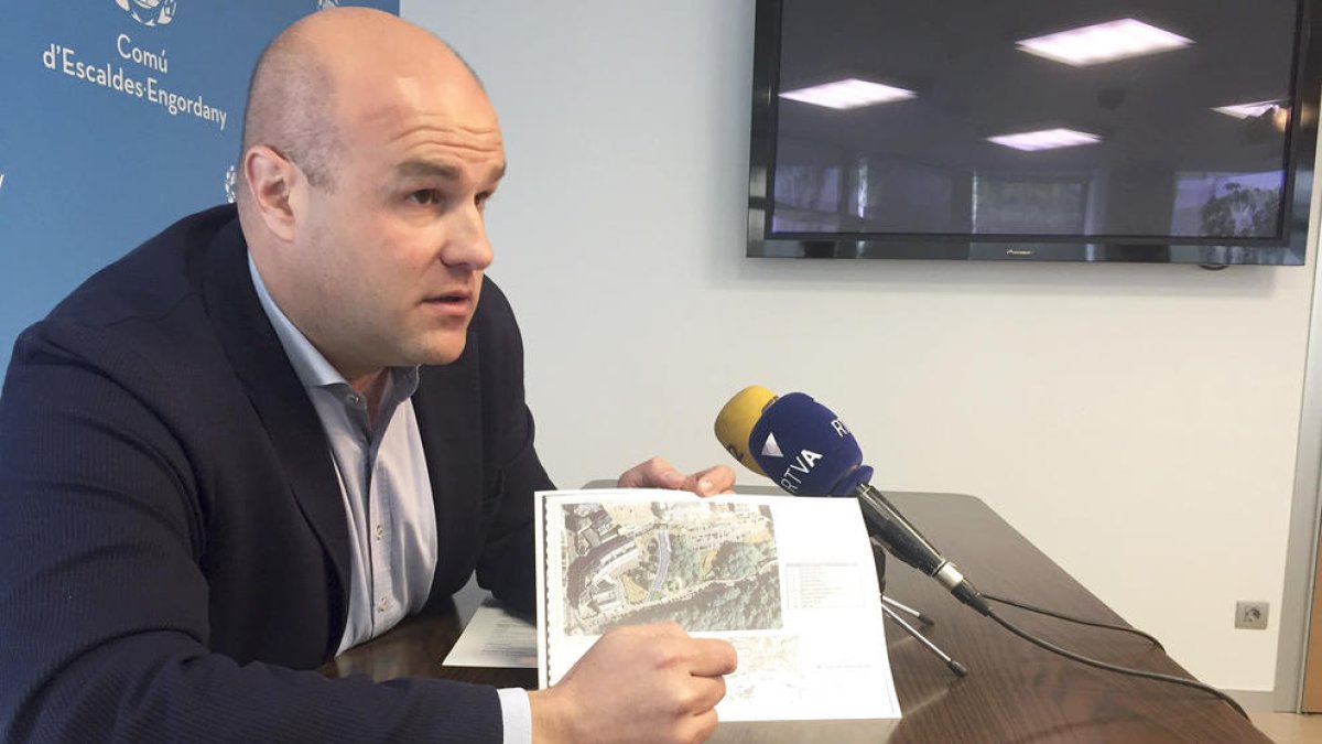 El comú aspira a reduir el trànsit amb el nou vial del Fener a l'Obac