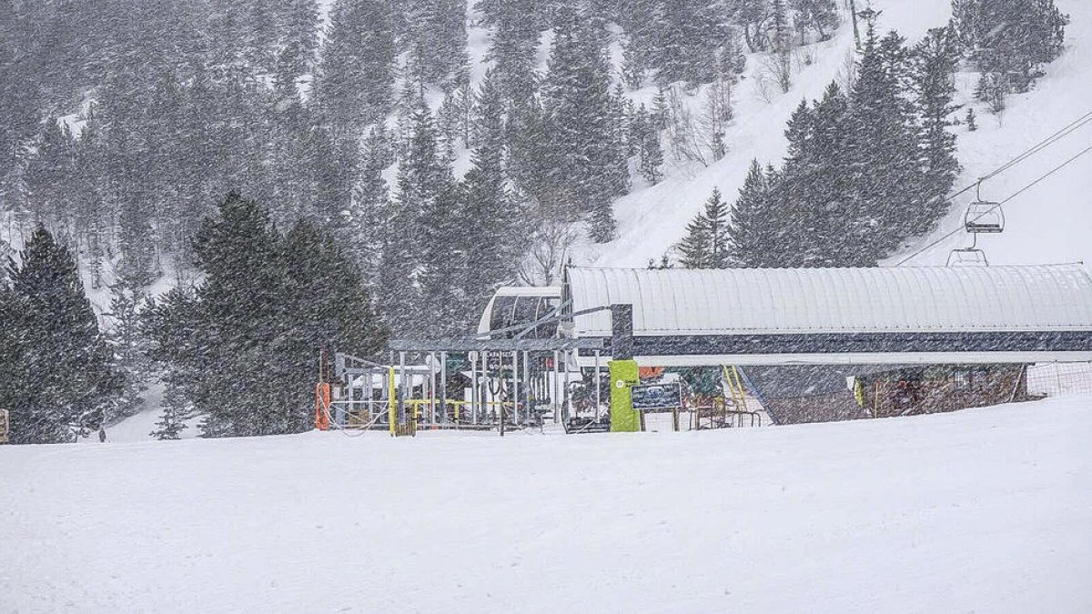 Restriccions i equipaments per la nevada