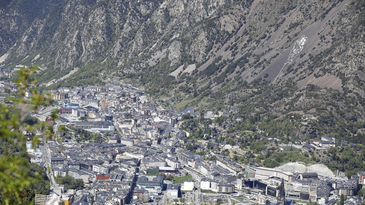Els arquitectes rebutgen suprimir la cessió