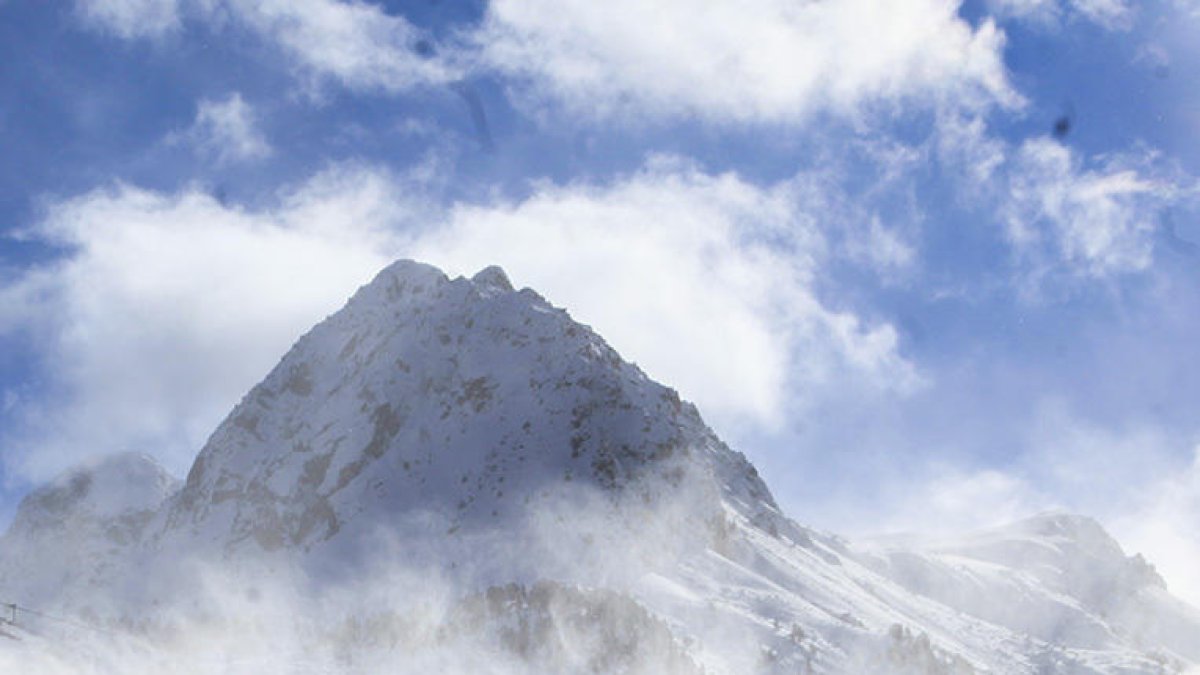 Els clubs d'esquí veuen bé la normativa del 'randonnée'