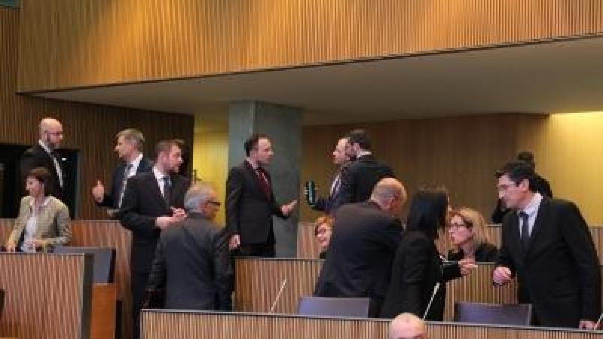 Els grups prenen en consideració la llei d'emprenedoria del PS, tot i les reticències