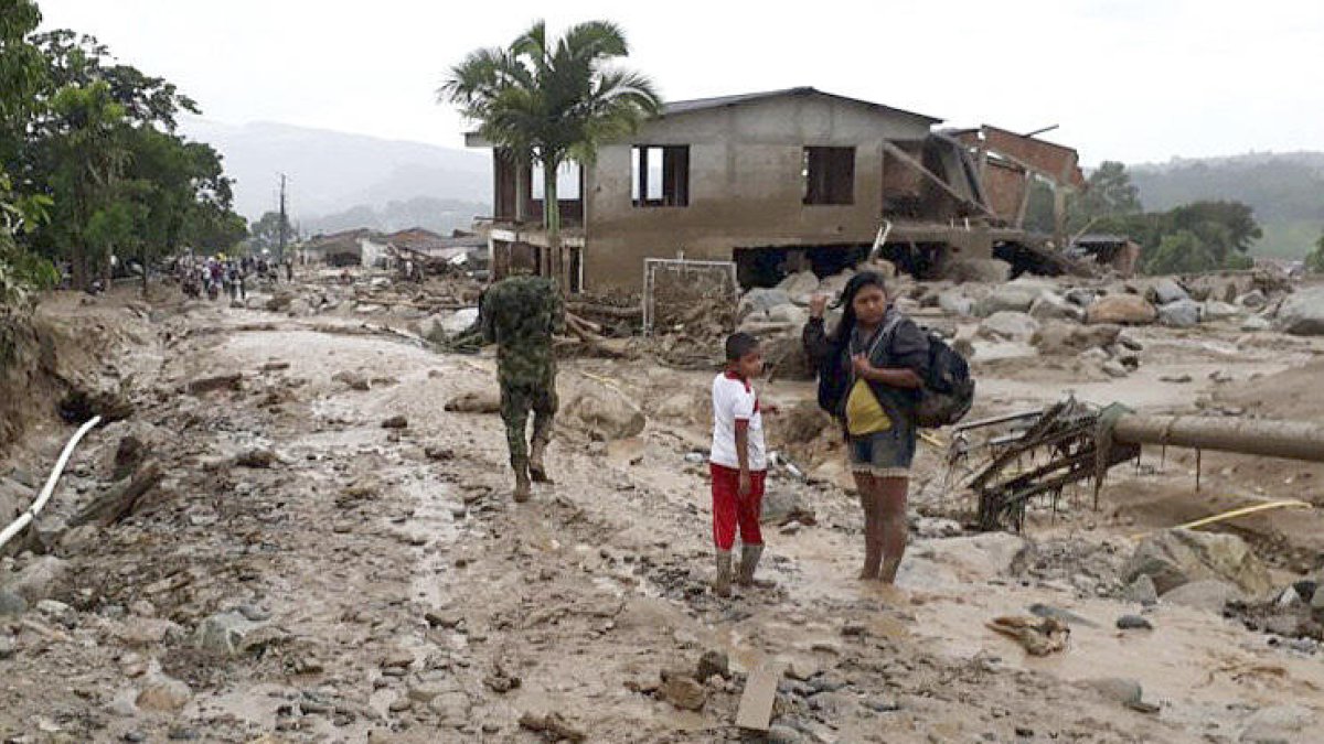 Almenys 112 morts en una allau d'aigua i pedres a Mocoa