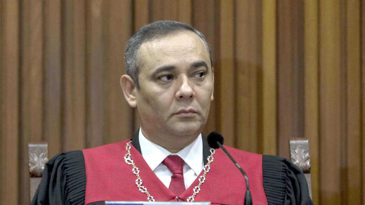 El Suprem de Veneçuela renuncia a assumir les funcions del parlament