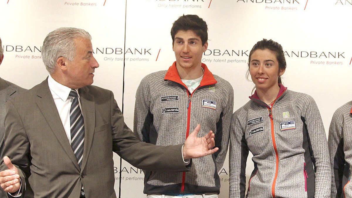 Esteve ja apunta a la Copa del Món