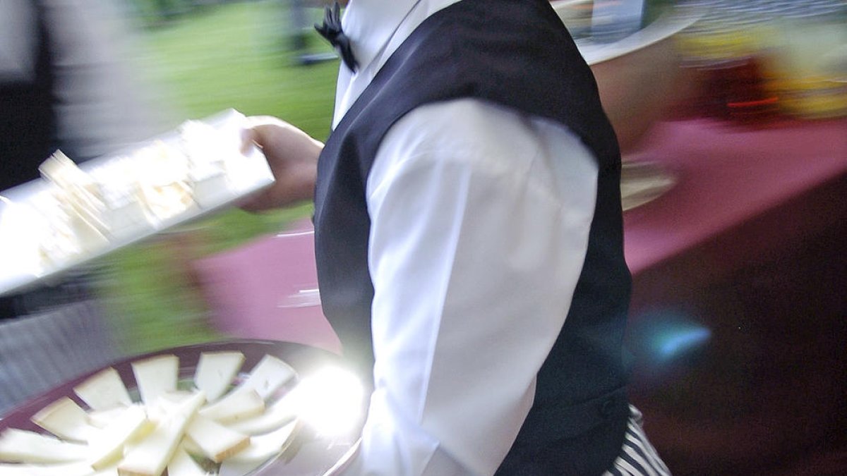 La UH reclama reduir les 12 hores de descans entre torns