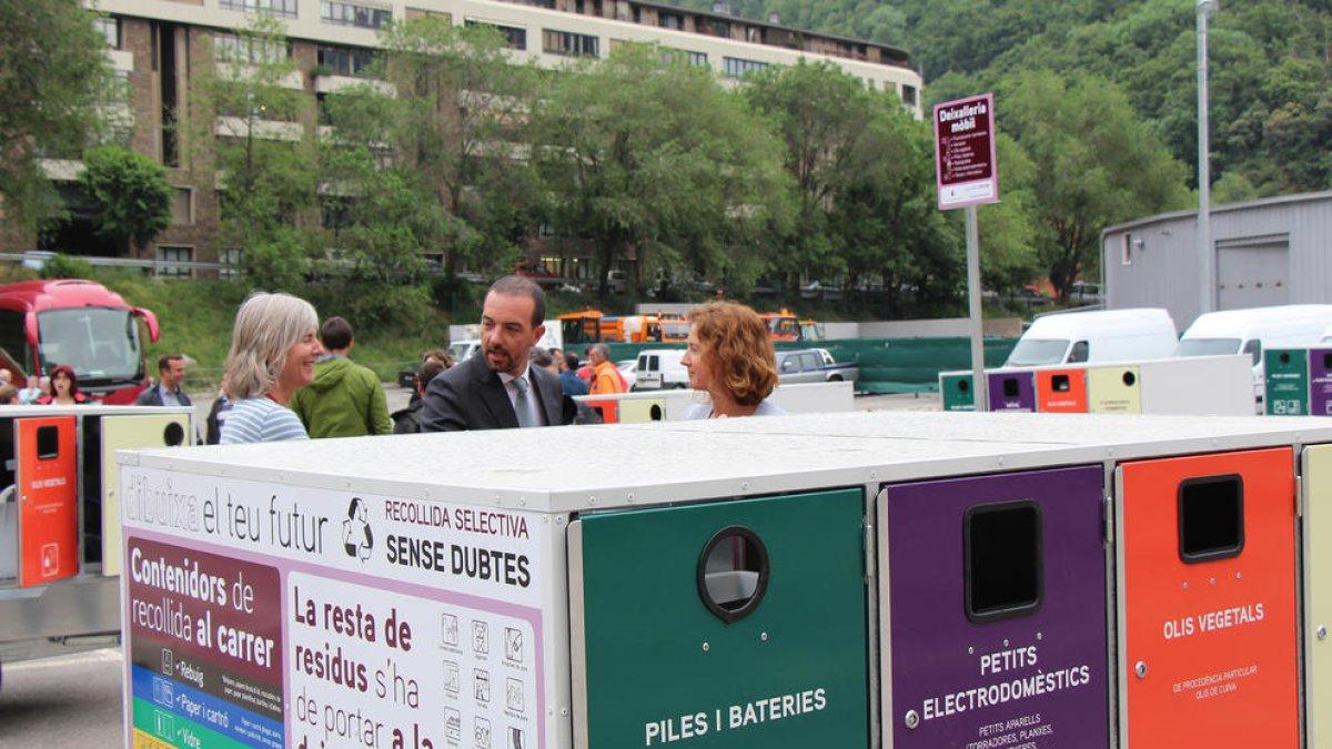 Govern lliura als comuns vuit minideixalleries per facilitar la recollida selectiva