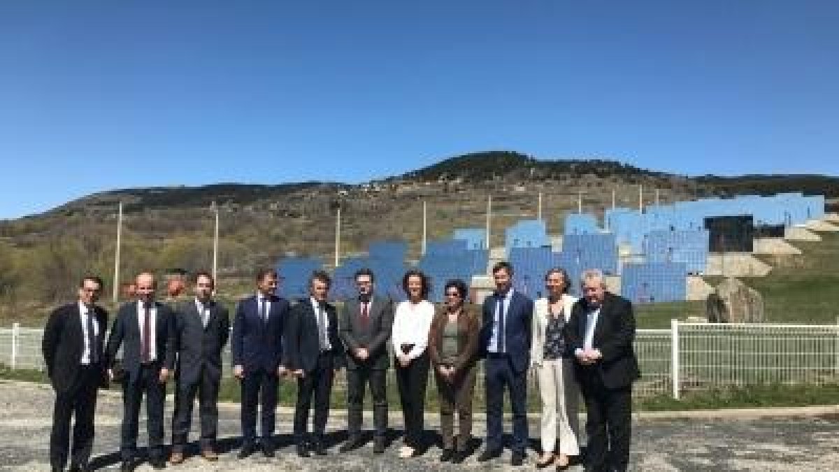 Andorra i França estrenyen lligams per a la cooperació en energies renovables