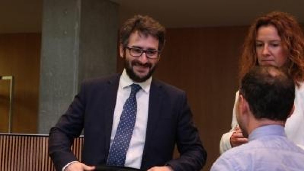 Adjudicats els projectes per a les millores dels accessos a sis centres d'ensenyament