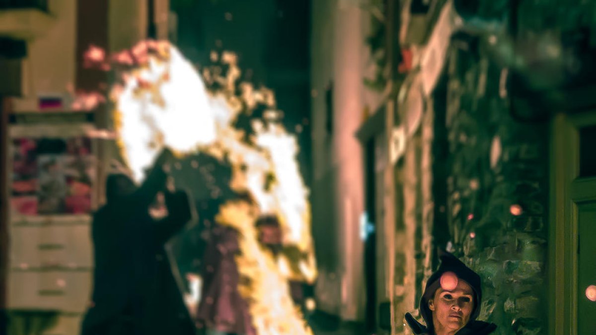 D'un plató de televisió a fer rodar foc al carrer