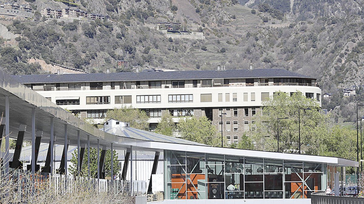 Els arquitectes veuen l'estació mal projectada